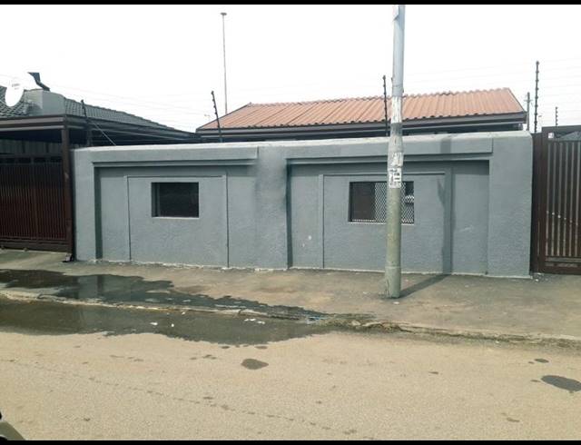 2 BEDROOM HOUSE FOR SALE IN ZONDI